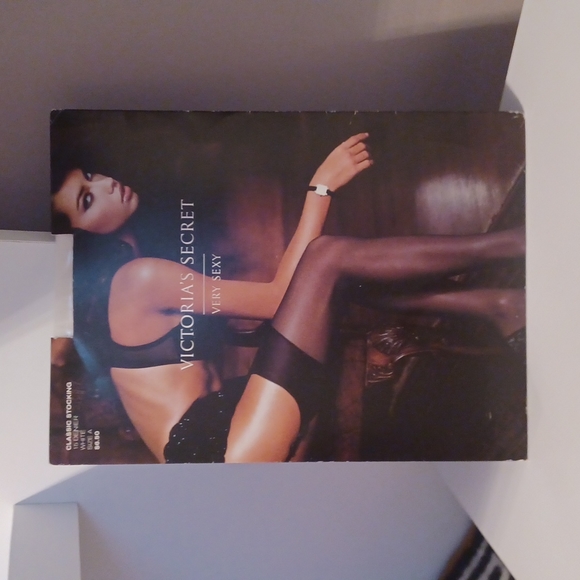 Victoria's Secret Classic Stocking Accessories  New - Picture 3 of 7